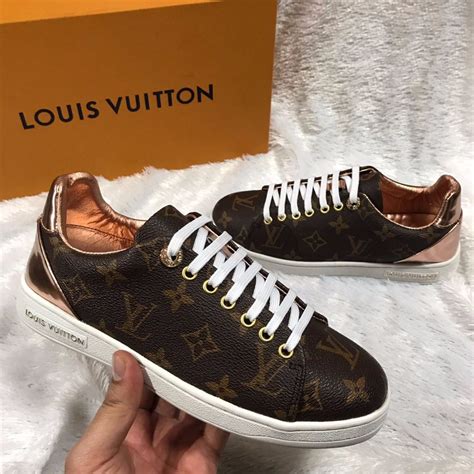 louis vuitton precios zapatillas|louis vuitton crocodile.